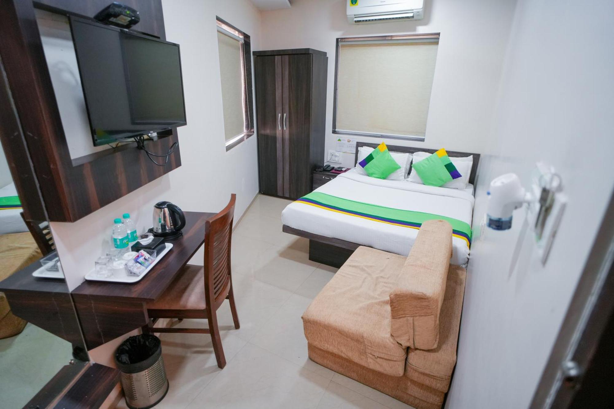 Hotel Skylink Hospitality Mahalaxmi Bombaim Exterior foto