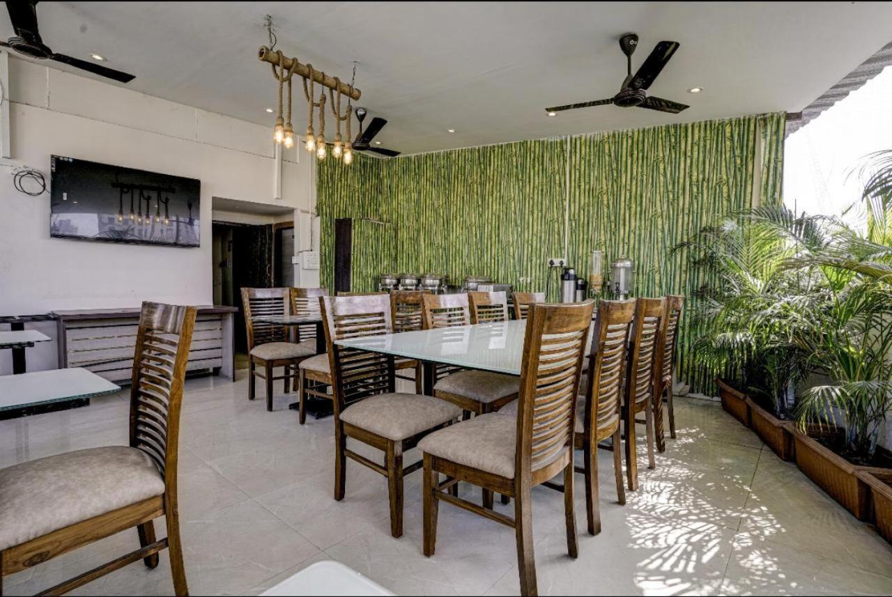Hotel Skylink Hospitality Mahalaxmi Bombaim Exterior foto